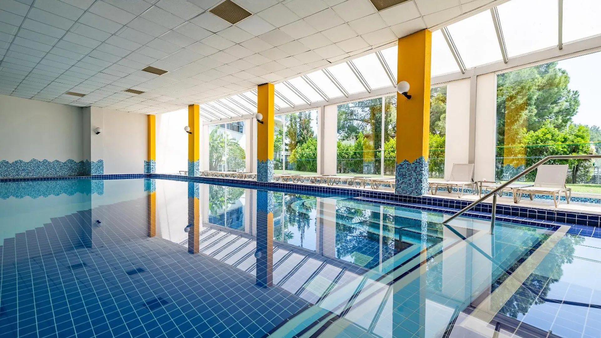 Sealight Resort Hotel Кушадасы