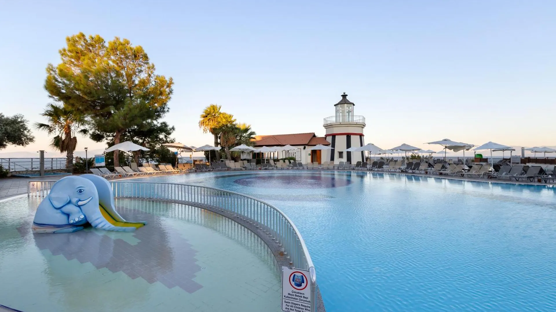 Sealight Resort Hotel Kusadasi 5*,
